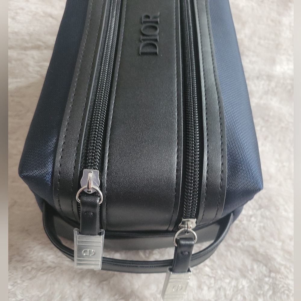 DIOR TOILETRY ORGANIZER - Picture 3 of 5